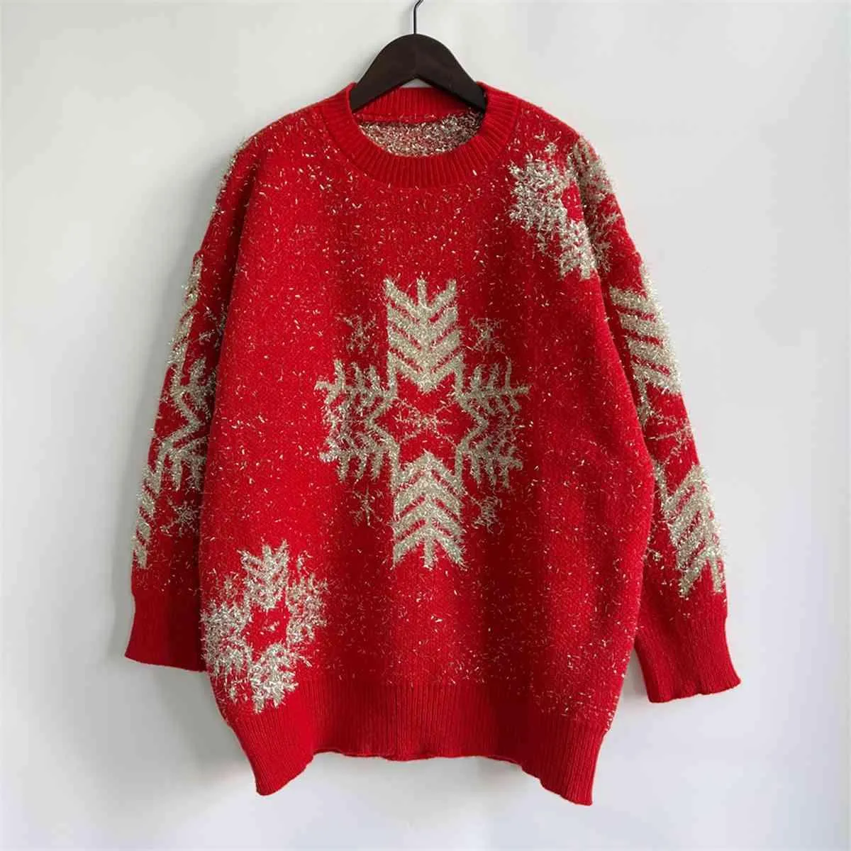 Cozy Snowflake Knit Sweater for Winter Wear