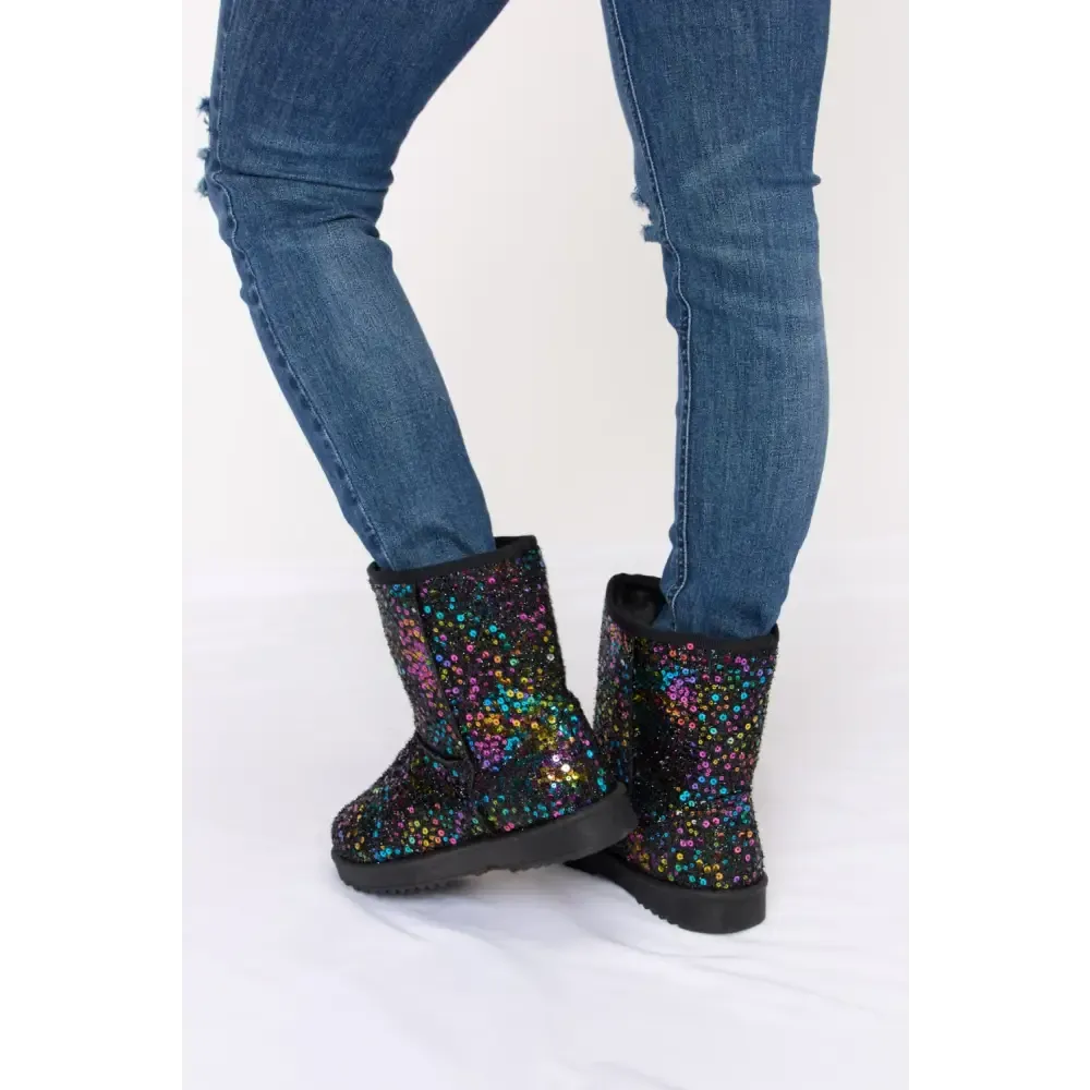 Elevate Winter Style with Luxury Sequin Thermal Flat Boots for Women