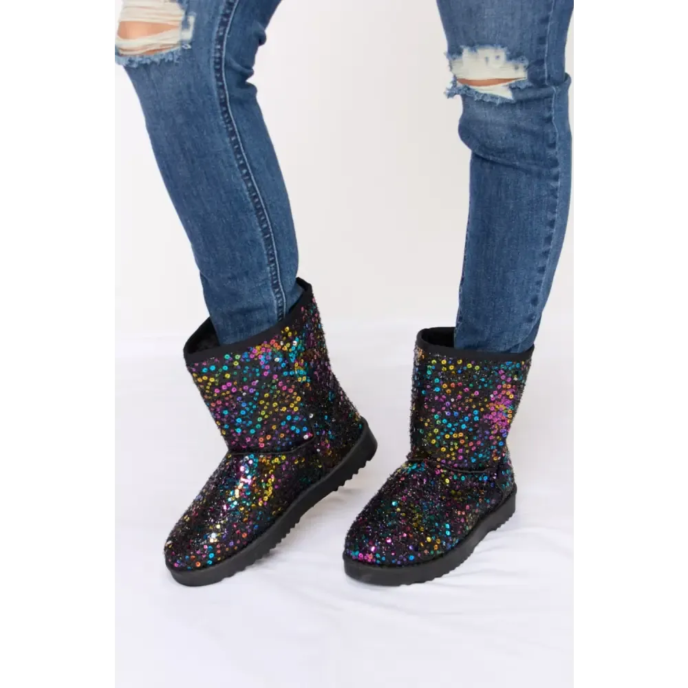 Elevate Winter Style with Luxury Sequin Thermal Flat Boots for Women