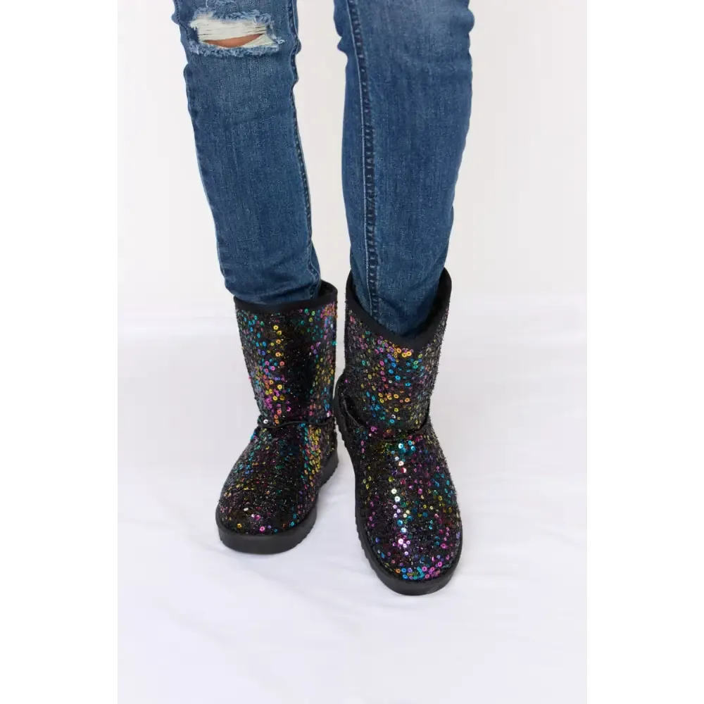 Elevate Winter Style with Luxury Sequin Thermal Flat Boots for Women