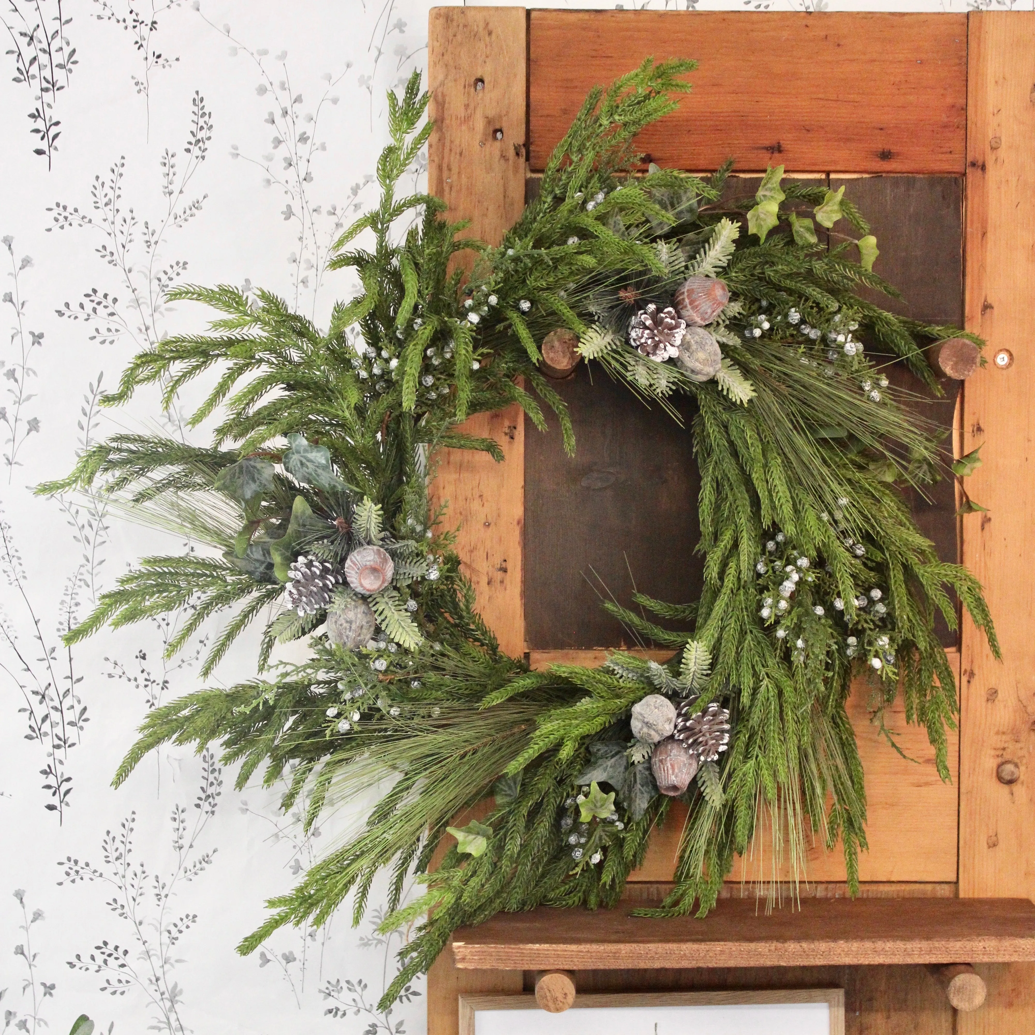 Ivy & Juniper Norfolk Wreath