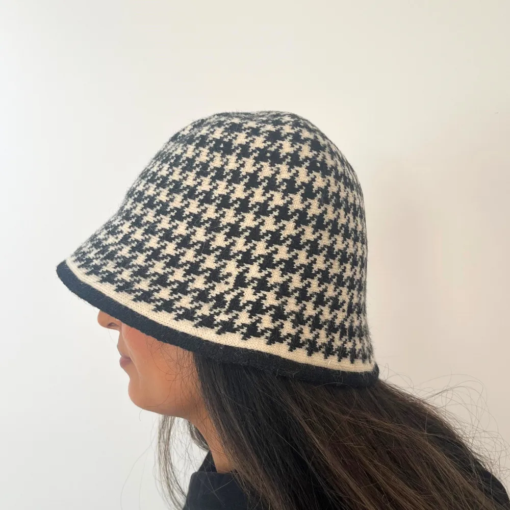 Ladies Houndstooth Pattern Cloche Hat by Alex Max